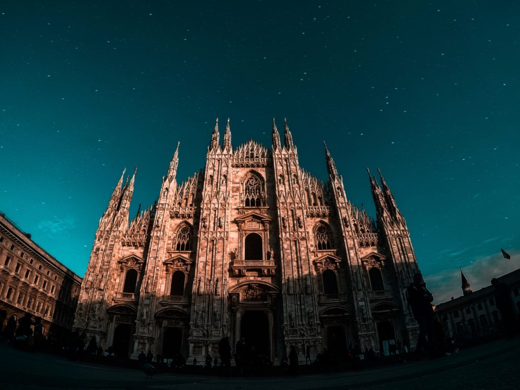 Milano e Cortina d'Ampezzo ospiteranno le Olimpiadi Invernali 2026 - Nella foto il Duomo, Cattedrale di Milano, ripreso da Benjamin Voros Unsplash