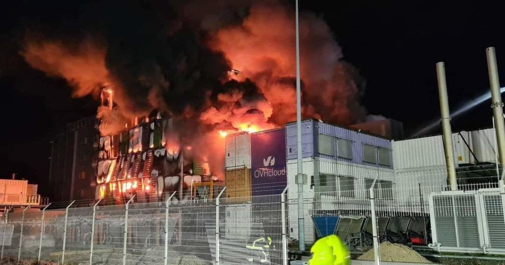 Un grave incendio ha distrutto la palazzina OVH di Strasburgo, che ospita lo streaming di Milano Lounge Radio